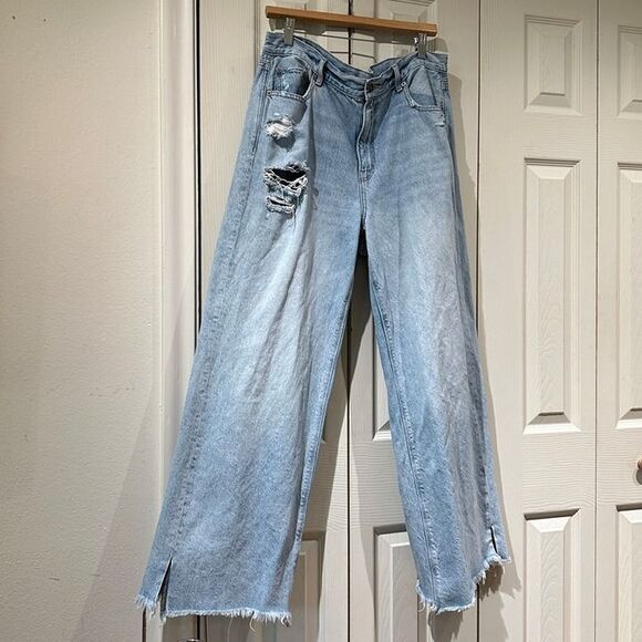 AE Skater Jeans Drapey Rigid Baggy Wide Leg Distressed Light Wash Raw Hem 16 - Picture 7 of 12